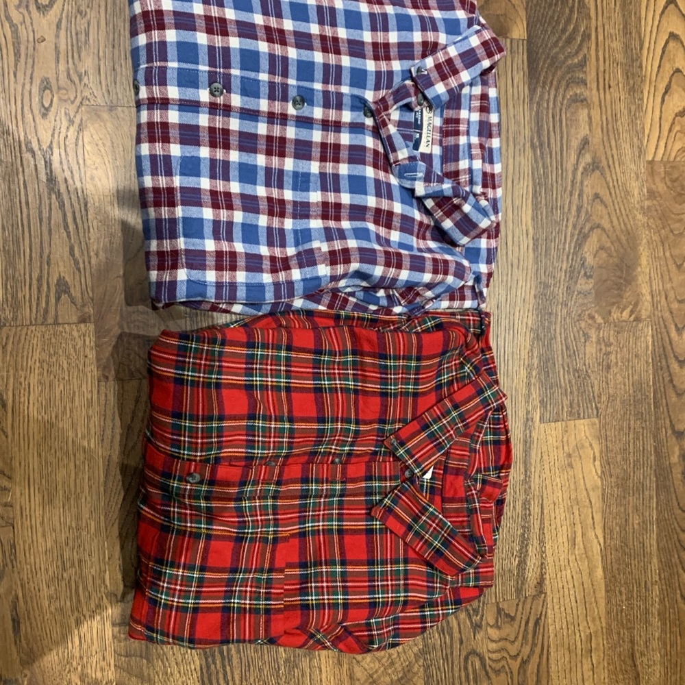 2 men’s flannel shirts hardly worn